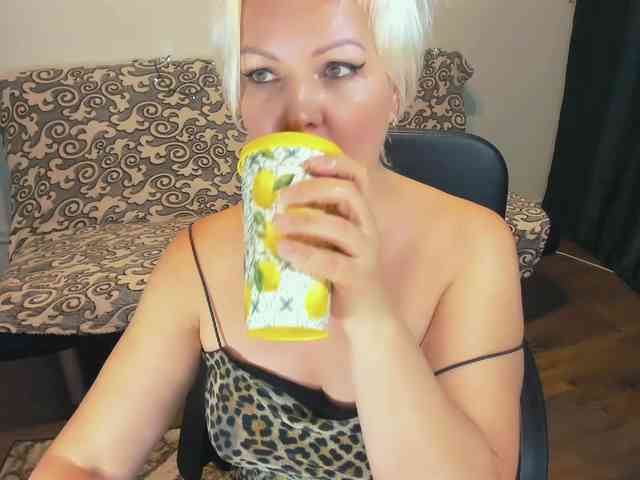 AngelaAngela webcam