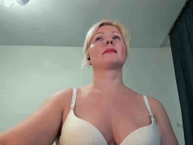 AngelaAngela webcam