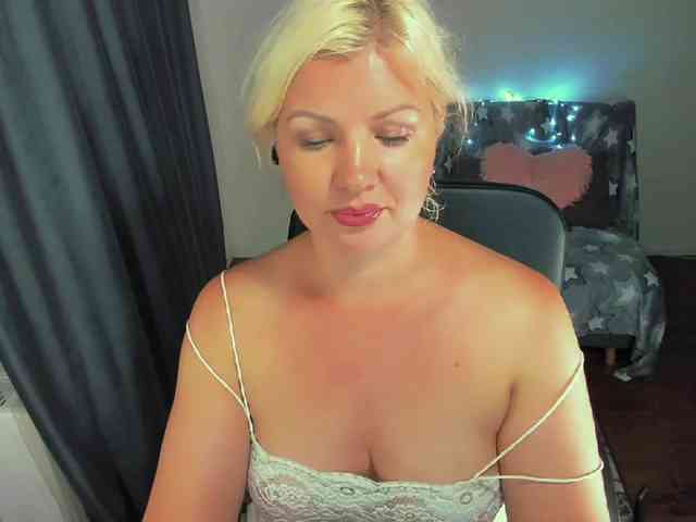 AngelaAngela webcam
