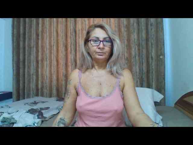 ChaudeEvely webcam