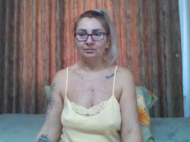 chaudeevely chaudeevely