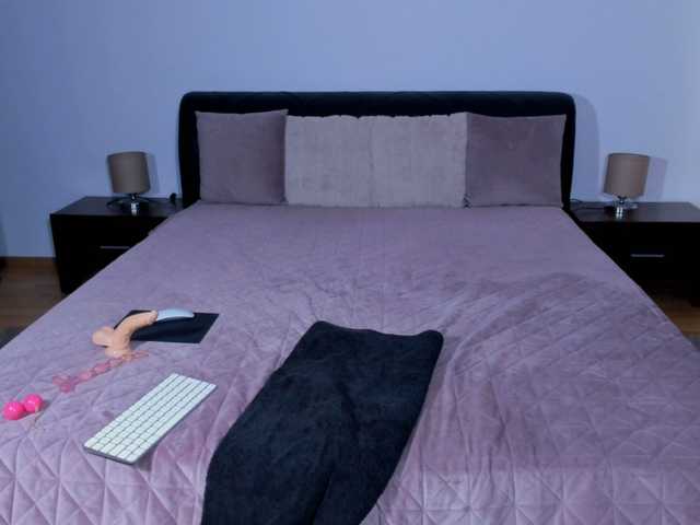 anabrown's BongaCams show and profile