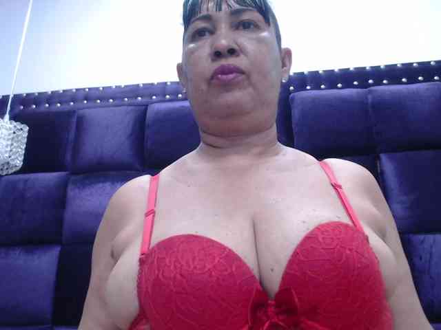MilfPleasure1 webcam