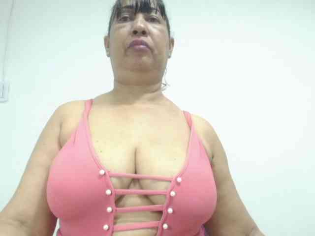 MilfPleasure1 webcam