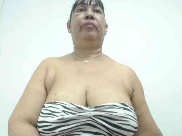 MilfPleasure1 webcam