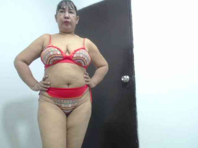 MilfPleasure1 webcam