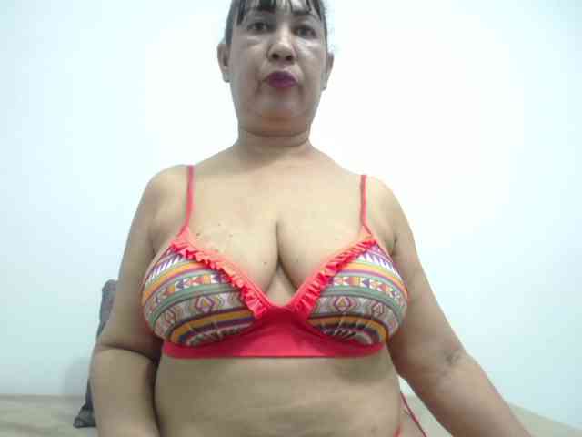 MilfPleasure1 webcam