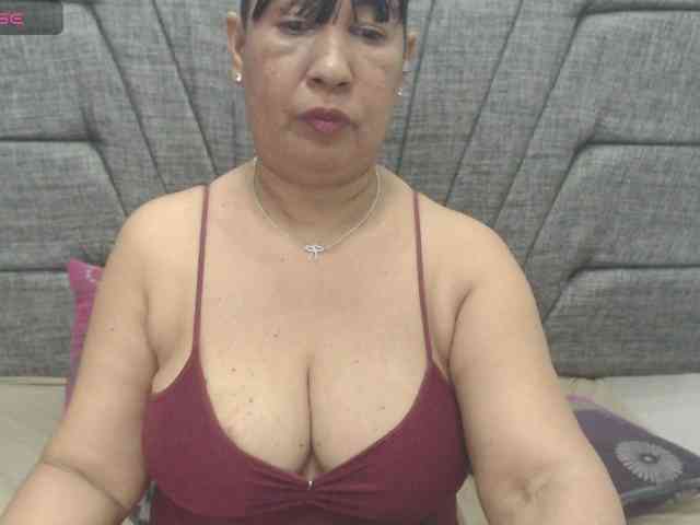 MilfPleasure1 webcam