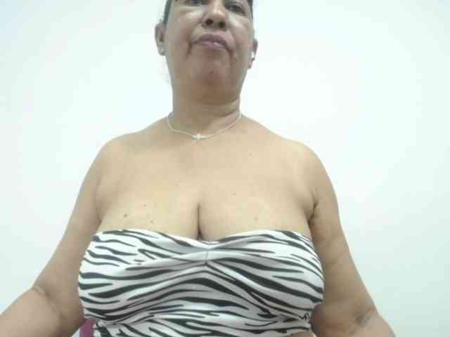 MilfPleasure1 webcam