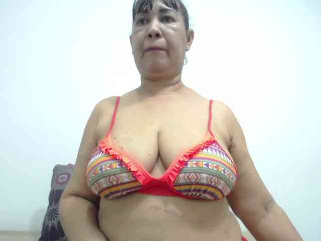 MilfPleasure1 webcam