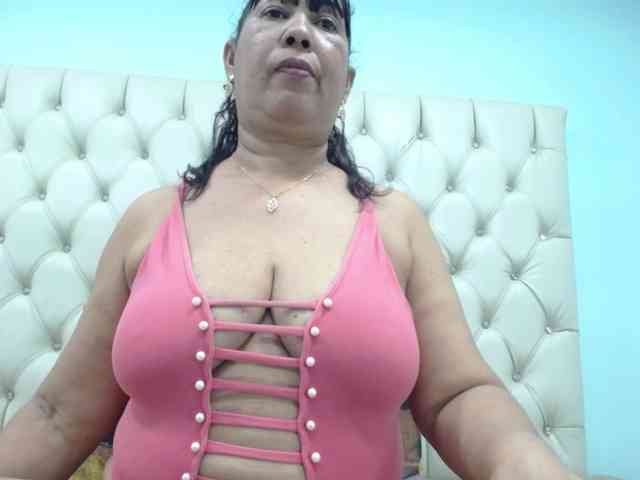 MilfPleasure1 webcam