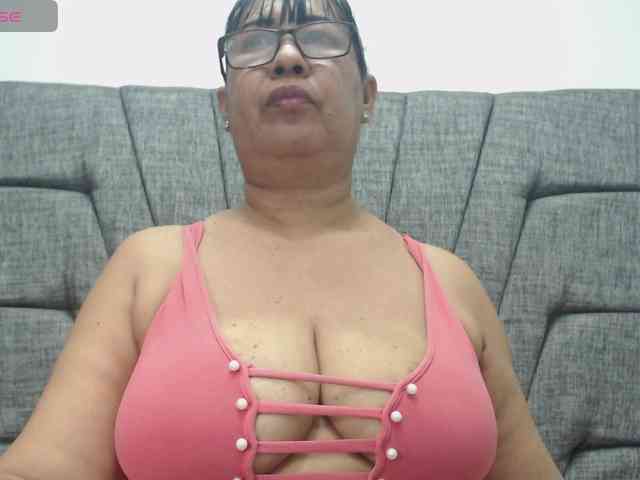 MilfPleasure1 webcam