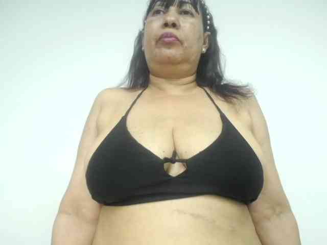 MilfPleasure1 webcam