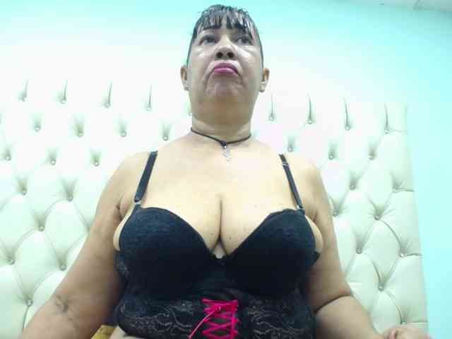 MilfPleasure1 webcam