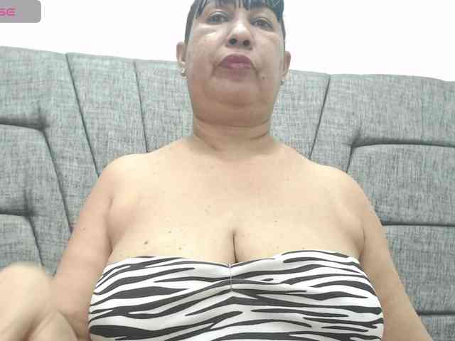 MilfPleasure1 webcam