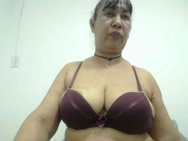 MilfPleasure1 webcam