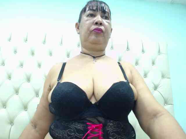MilfPleasure1 webcam