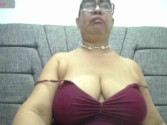 MilfPleasure1 webcam