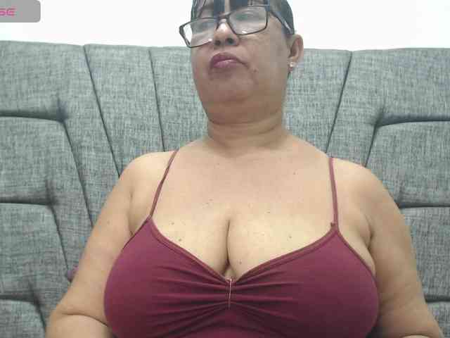 MilfPleasure1 webcam