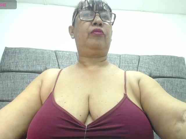 MilfPleasure1 webcam
