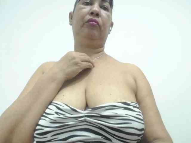 MilfPleasure1 webcam