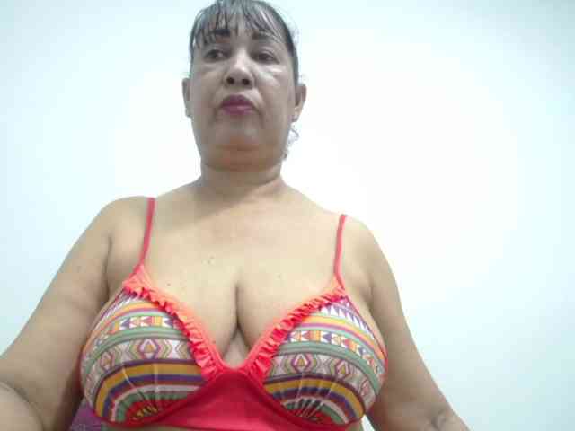 MilfPleasure1 webcam