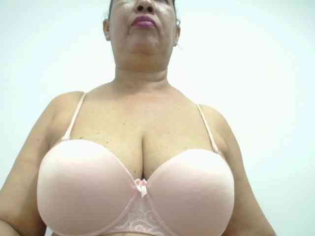MilfPleasure1 webcam