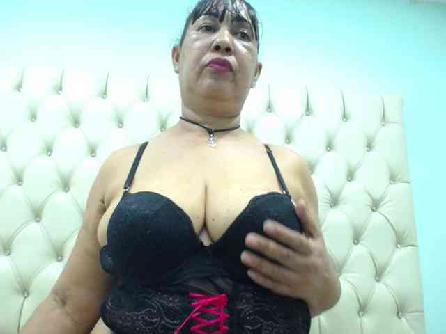 MilfPleasure1 webcam