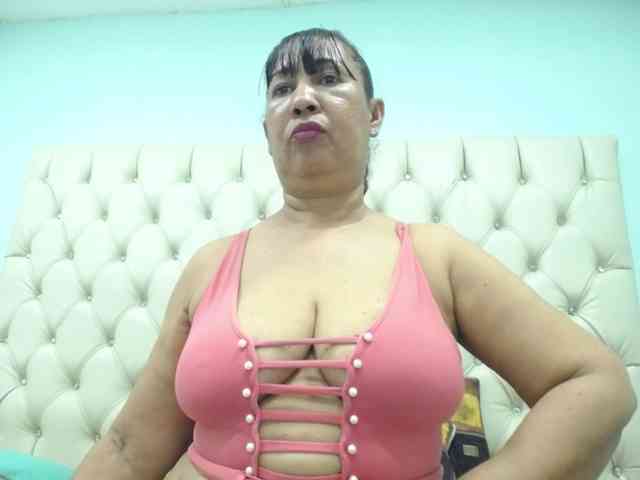 MilfPleasure1 webcam