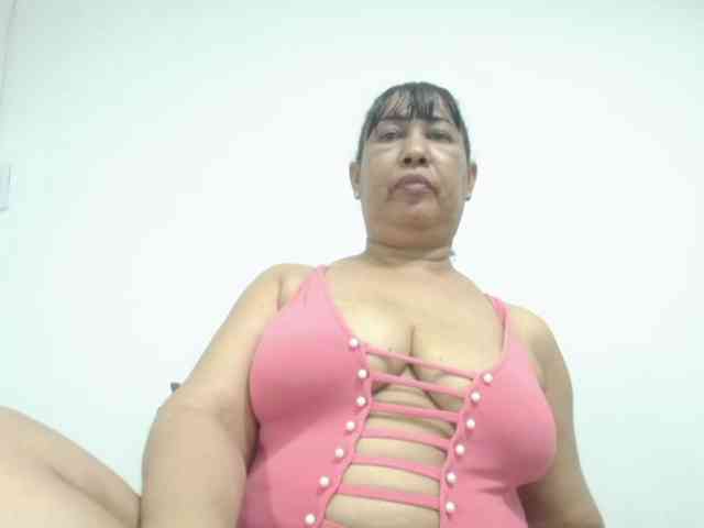 MilfPleasure1 webcam