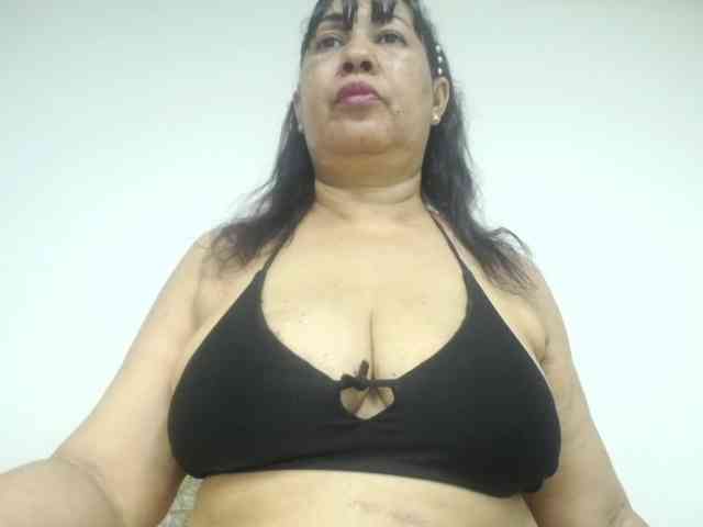 MilfPleasure1 webcam