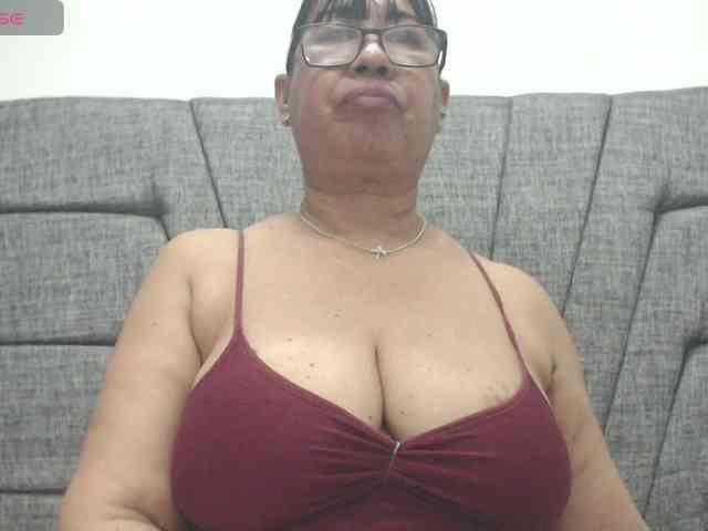 MilfPleasure1 webcam