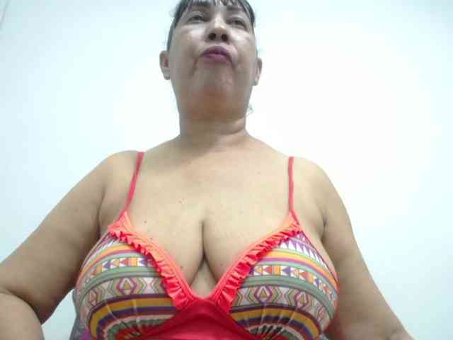 MilfPleasure1 webcam
