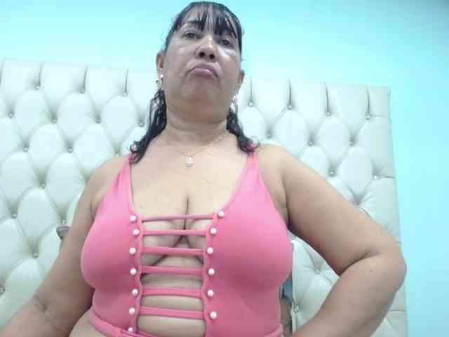 MilfPleasure1 webcam