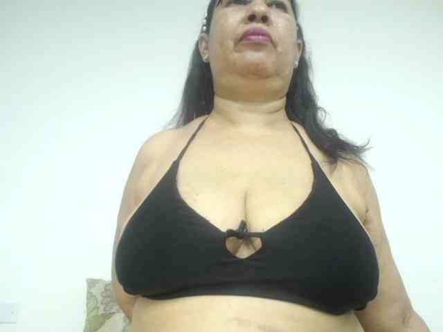 MilfPleasure1 webcam