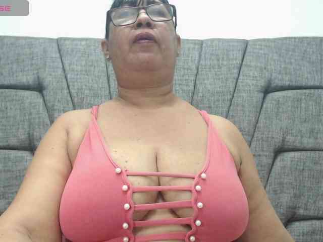 MilfPleasure1 webcam