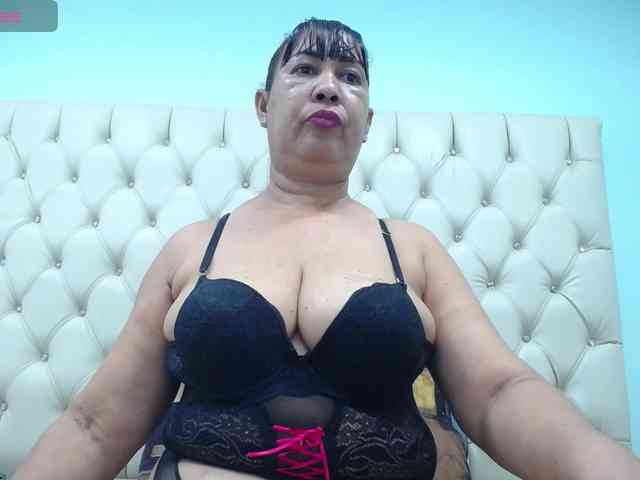 MilfPleasure1 webcam
