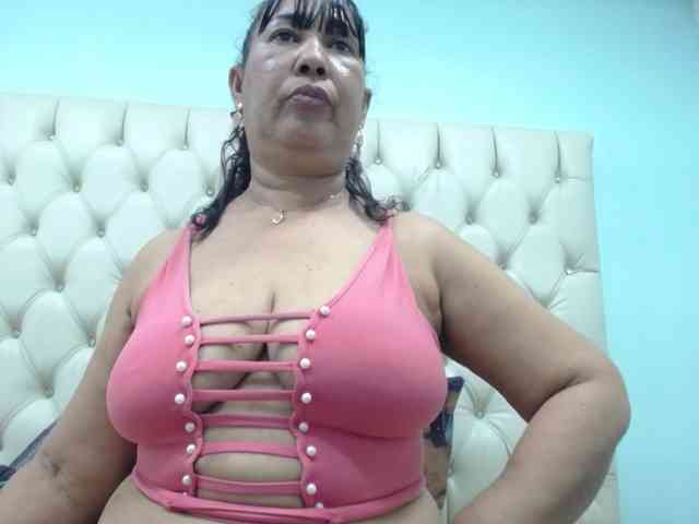 MilfPleasure1 webcam