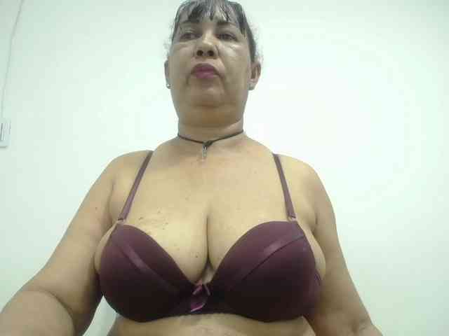 MilfPleasure1 webcam