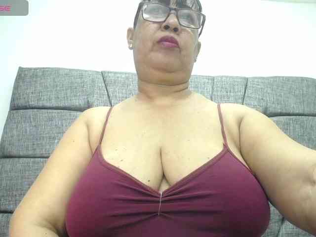 MilfPleasure1 webcam