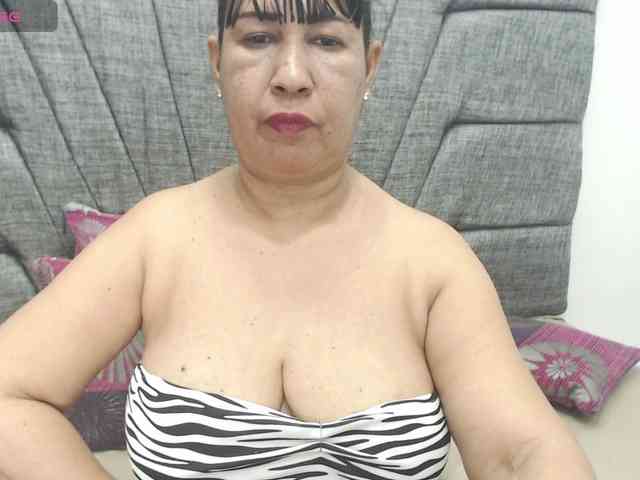 MilfPleasure1 webcam