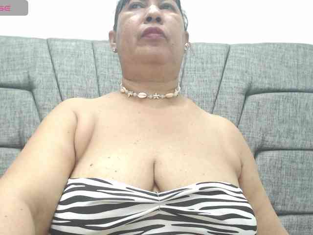 MilfPleasure1 webcam