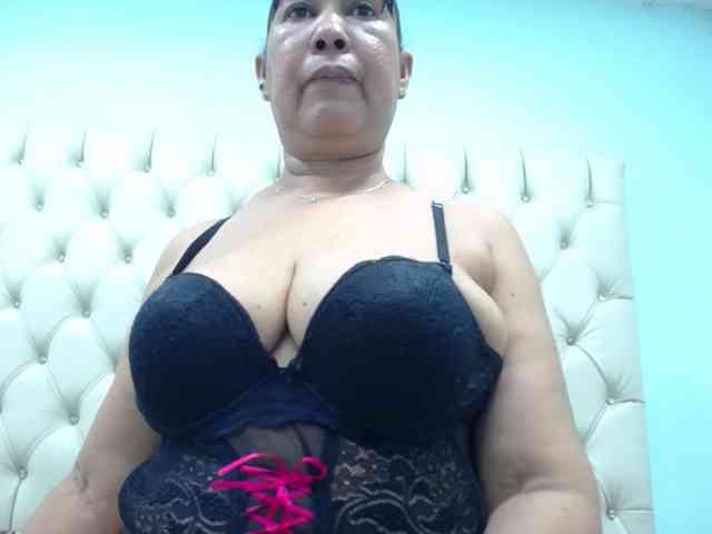 MilfPleasure1 webcam