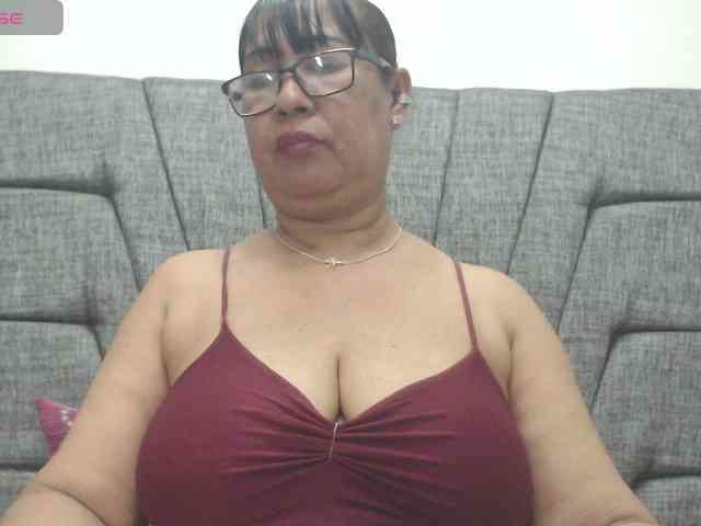 MilfPleasure1 webcam