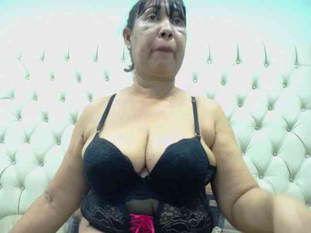 MilfPleasure1 webcam