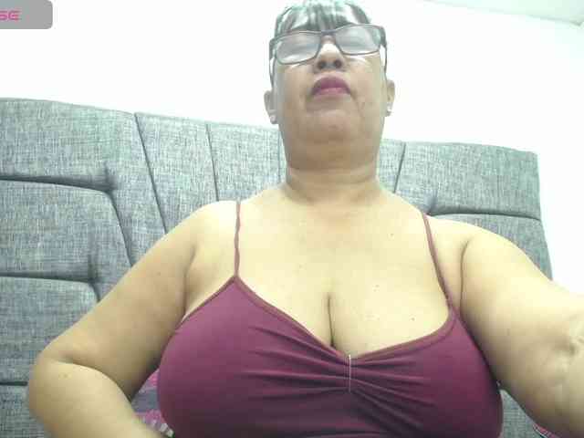 MilfPleasure1 webcam