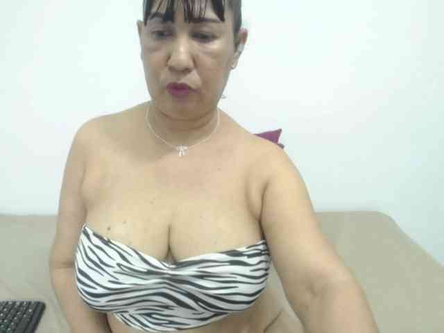MilfPleasure1 webcam