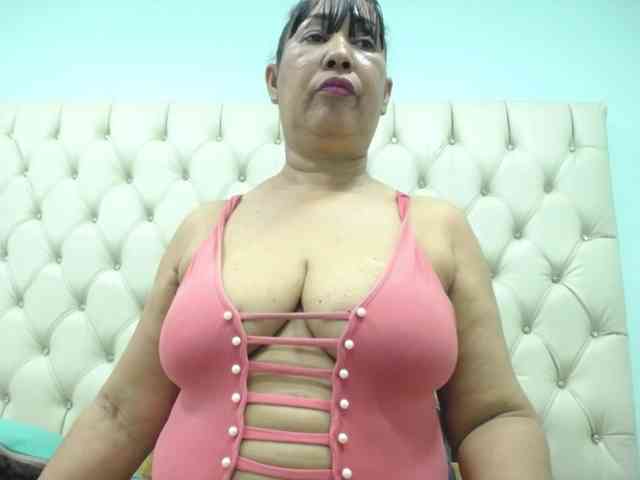 MilfPleasure1 webcam