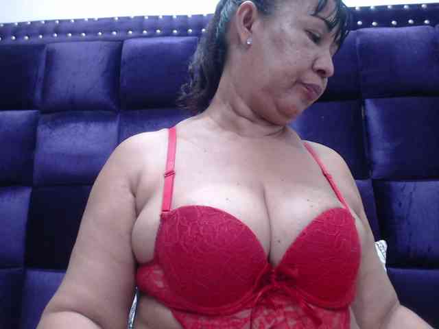 MilfPleasure1 webcam