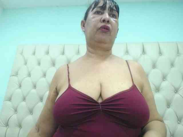 MilfPleasure1 webcam
